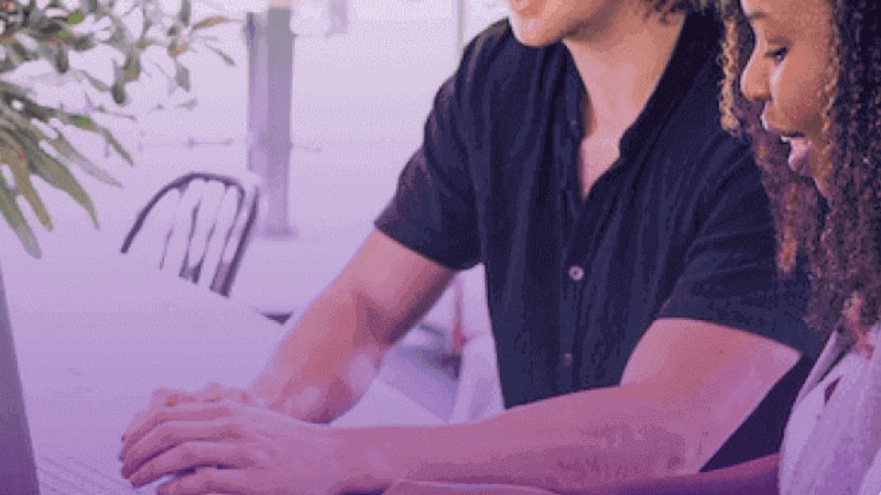 How to Make an Engaging Slide Deck (+ Example & Templates)