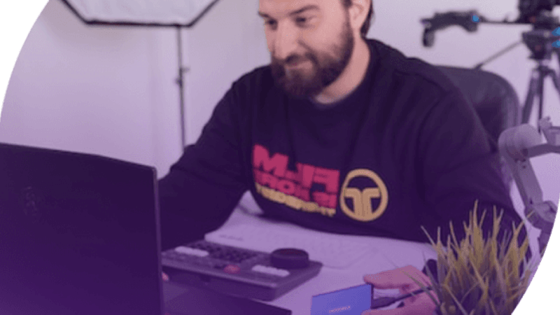 Film Pitch Deck Examples That Stand Out (+Templates)