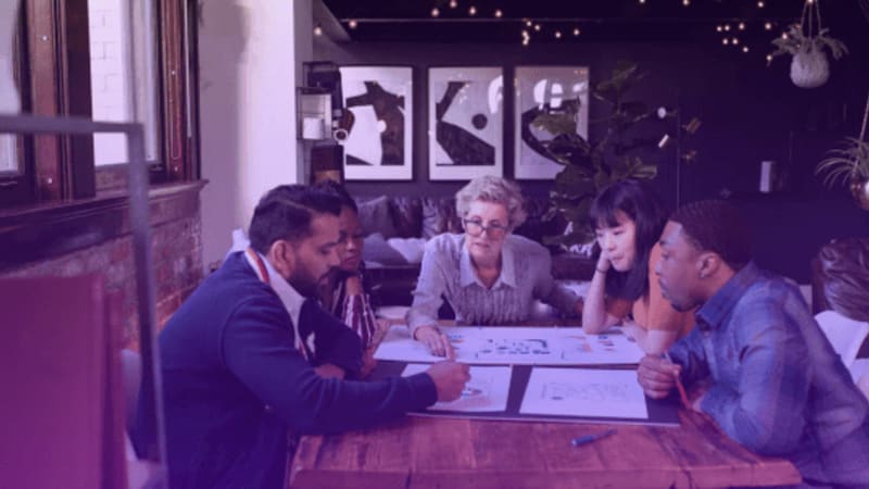 Winning Sequoia Pitch Deck Structure Template (+ Examples)