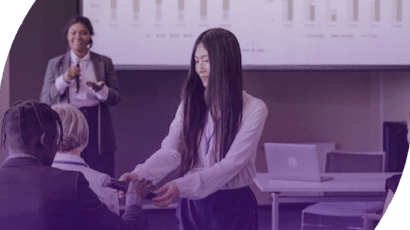 How to Make a Persuasive Presentation (+ Examples)
